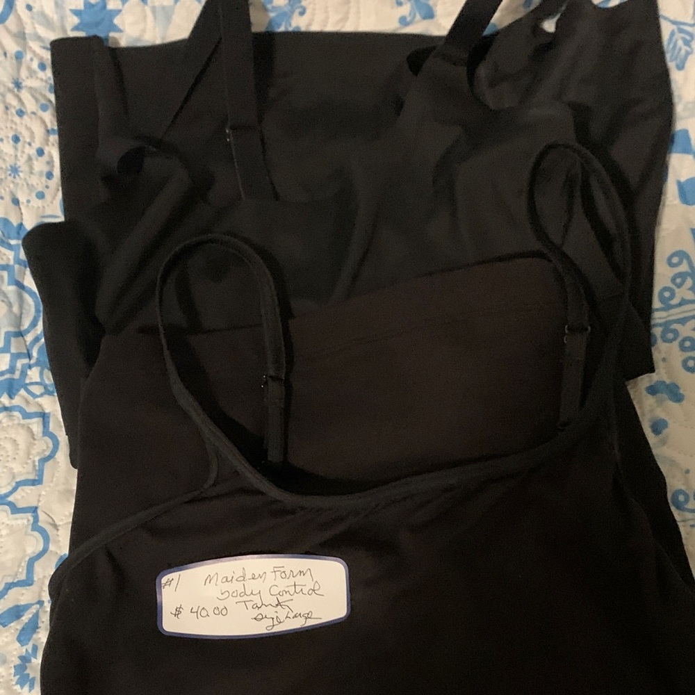 Maidenform Black Seamless Camisole Tank Top